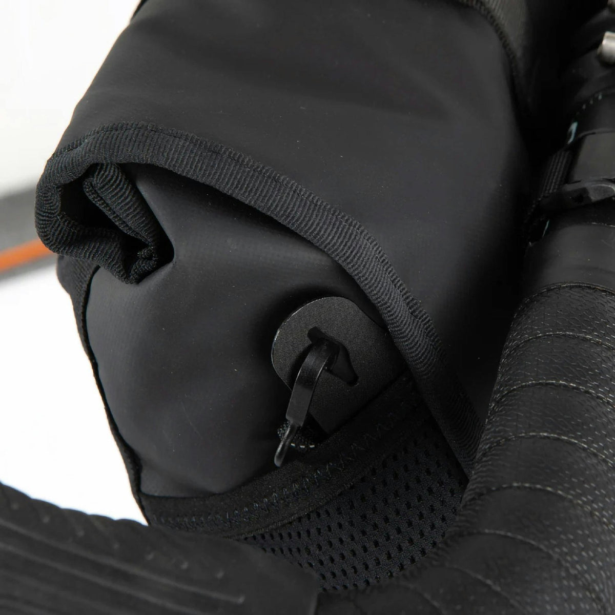 RESTRAP ROLLTOP CANISTER BAG 4L