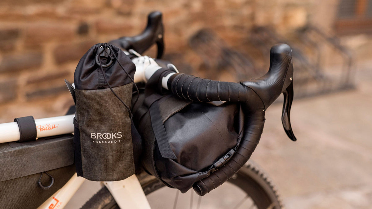 Brooks Scape Feed Pouch